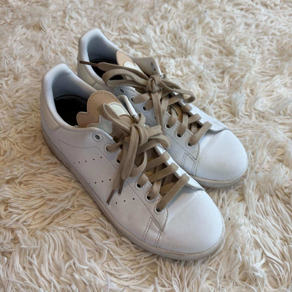 Adidas Stan Smith White Beige Leather Sneakers Women’s 6.5 US Classic Lace Up